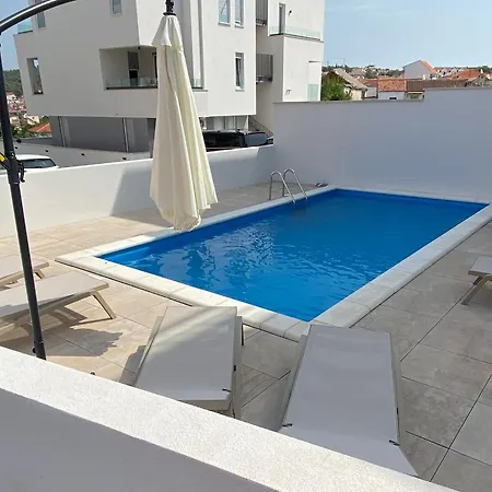 Apartment Navale With A Roof Terrace And A Heated Pool *