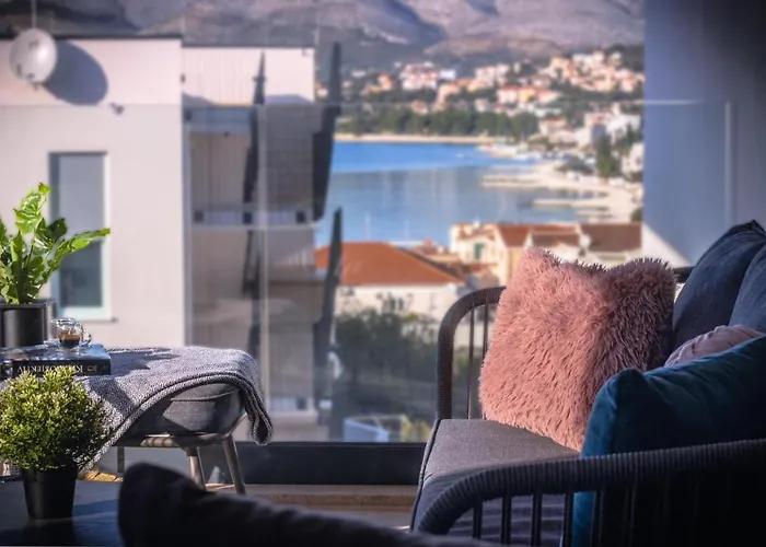 公寓 Navale With A Roof Terrace And A Heated Pool *