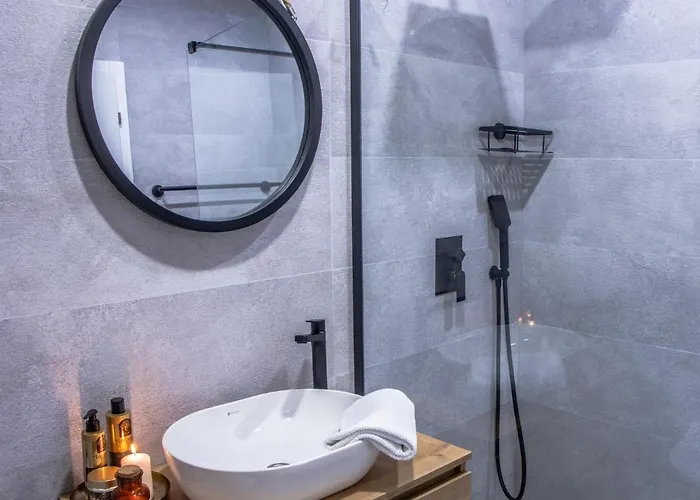 Navale With A Roof Terrace And A Heated Pool * 特罗吉尔